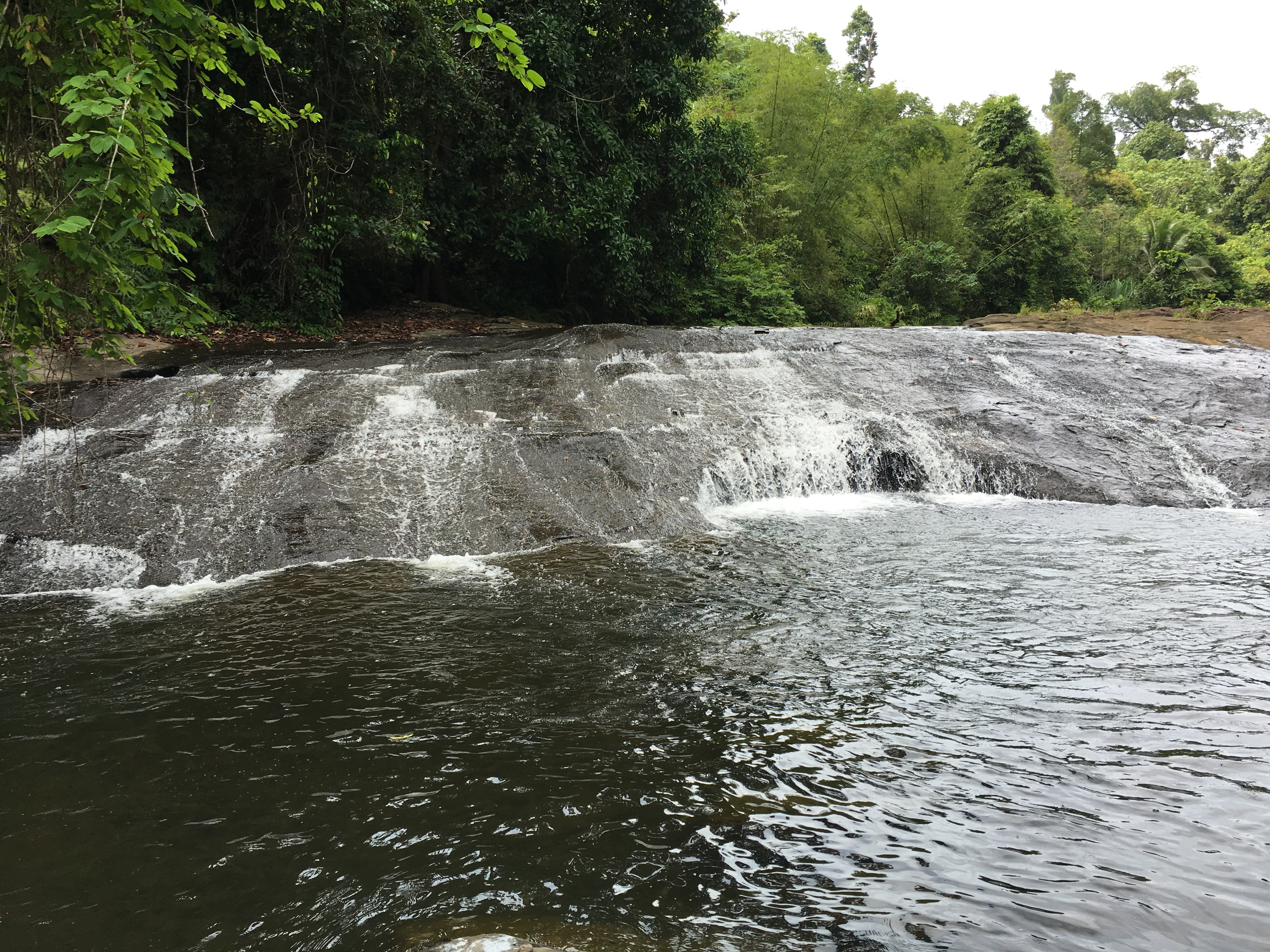 <b class="font-bara"><i class="bi bi-geo-fill h4"></i> PADIDIT FALLS</b> <br/>